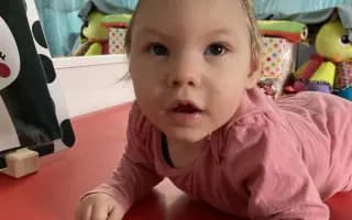 Pomozme Johance bezpečně dojíždět na léčbu. Rodina potřebuje větší auto.