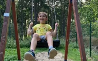 Pomozte mamince samoživitelce k cestě k novému domovu