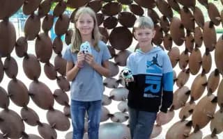 Nejprve zemřela maminka, teď i tatínek. Pomoc pro Aničku (13) a Vítka (11)