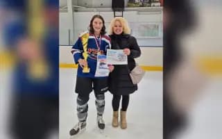 Pomozte Emče splnit sen o studiu a hokeji v Kanadě 🏒CA❤️
